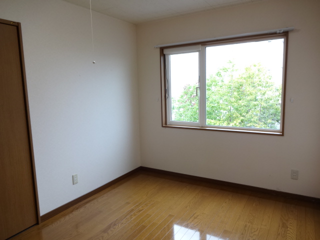 Other room space. Good bright rooms of per yang ☆