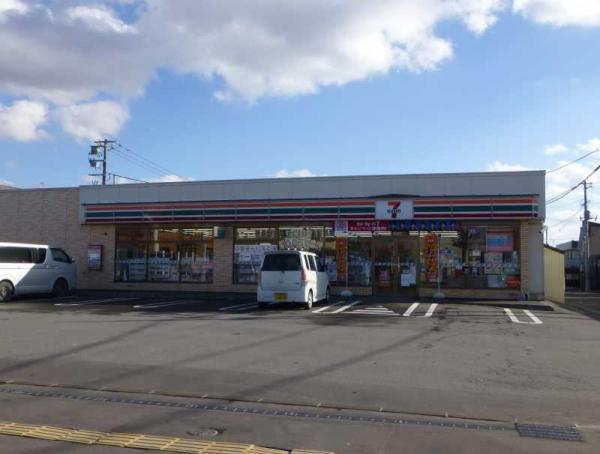 Convenience store. 70m Seven-Eleven 70m 1-minute walk to the convenience store