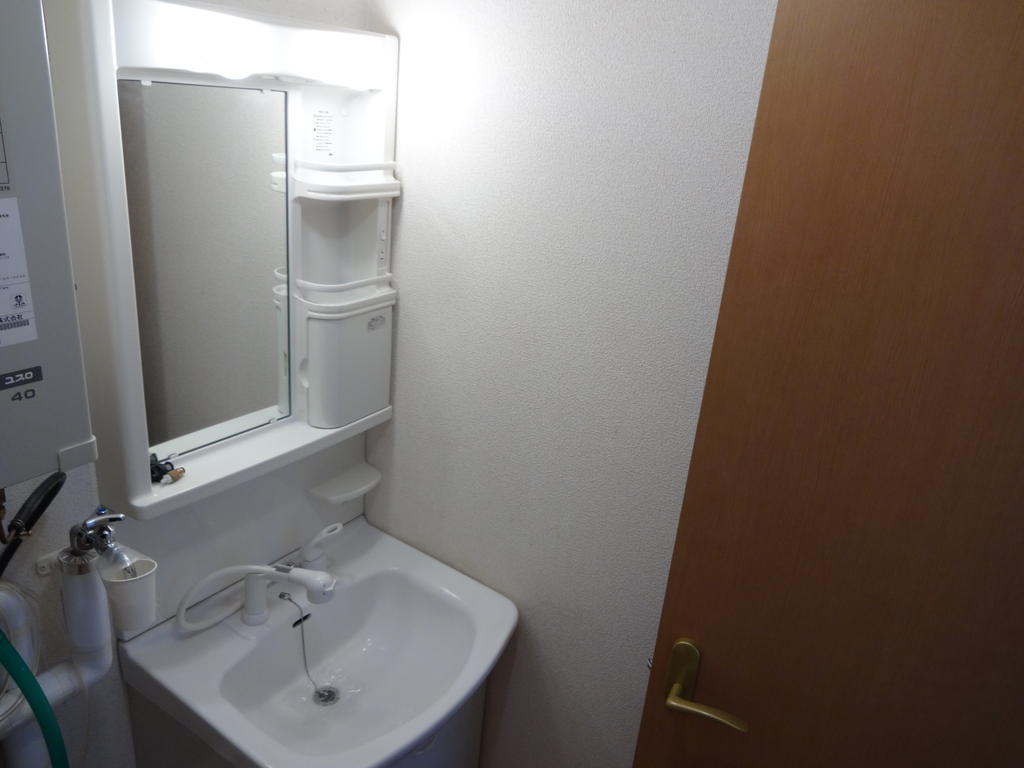 Washroom. You can get dressed in clean Shandore ☆