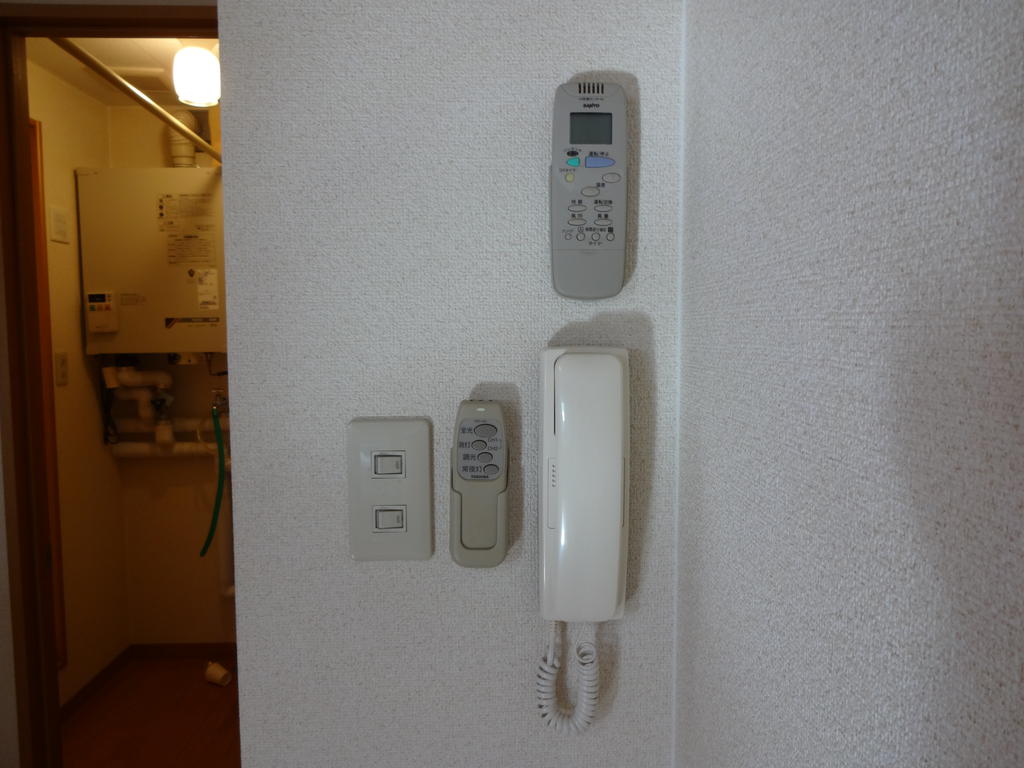 Other room space. There is a variety of equipment! !