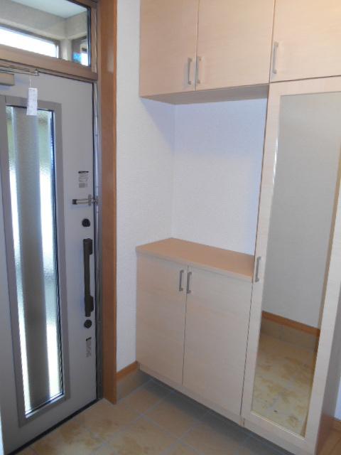 Entrance. ☆ Shoes with BOX of large capacity ☆