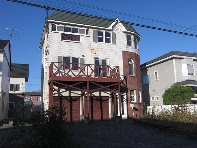 Local appearance photo. Local (11 May 2013) Shooting