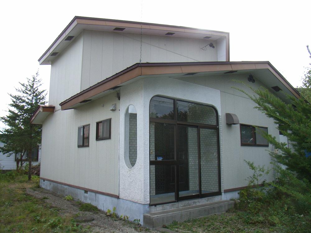 Local appearance photo. Local (10 May 2012) shooting