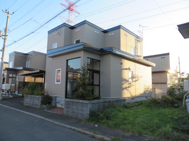 Local appearance photo. Local (10 May 2013) Shooting