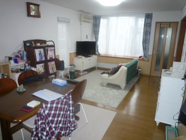 Living. Indoor (11 May 2013) Shooting