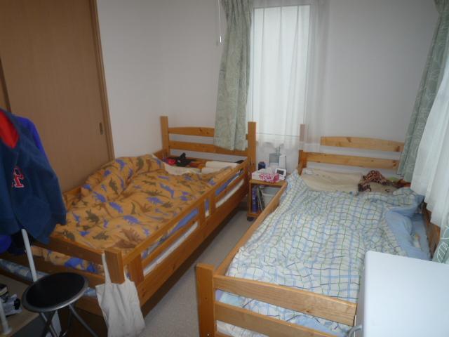 Non-living room. Indoor (11 May 2013) Shooting