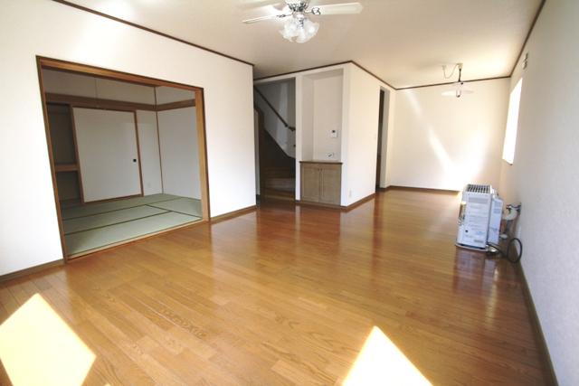 Living. Indoor (September 2013) Shooting