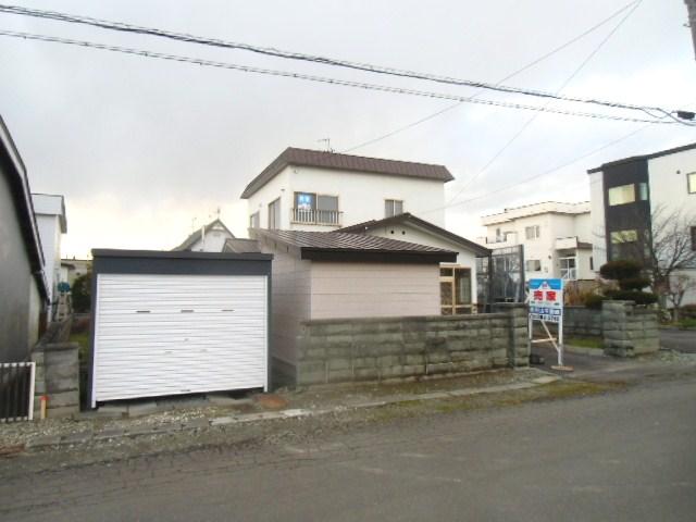 Local appearance photo