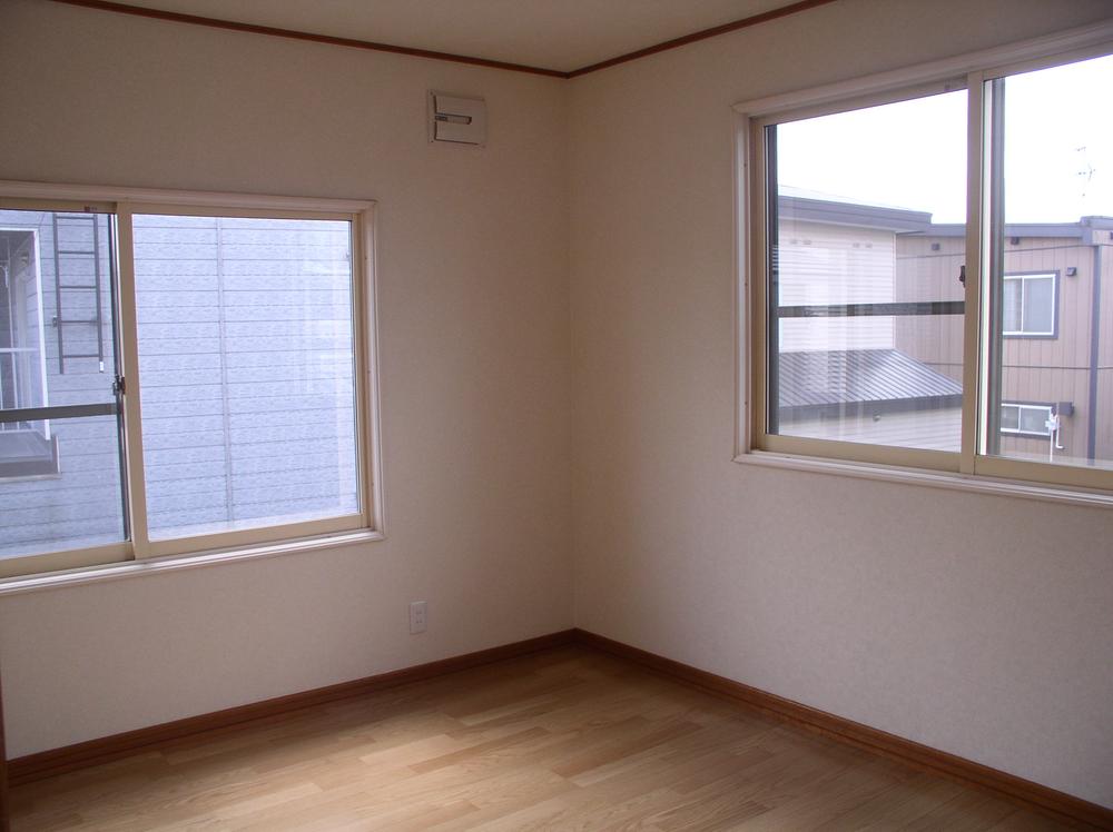 Non-living room. 2 Kaiyoshitsu