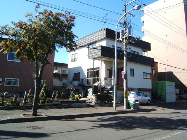 Local appearance photo. Local (10 May 2013) Shooting