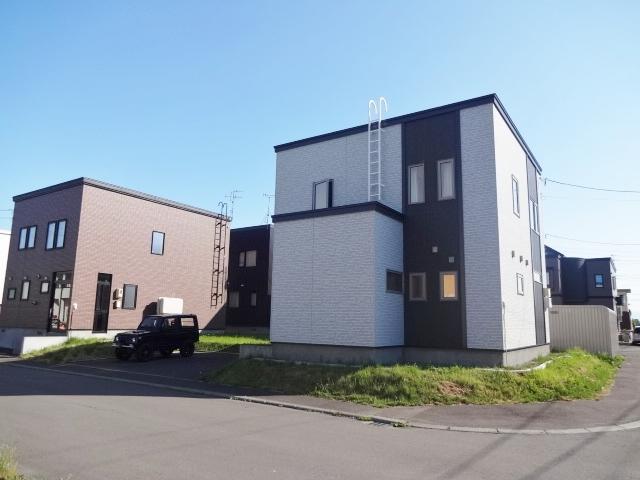 Local appearance photo