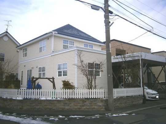 Local appearance photo. Exterior (1)