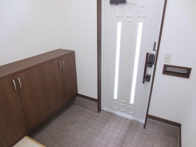 Entrance. Entrance storage exchange, Two slit entrance