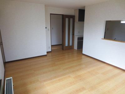 Living. Second floor living room is south-facing face-to-face kitchen. 