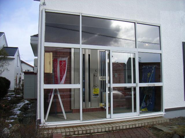 Local appearance photo. Entrance hood coming season friendly