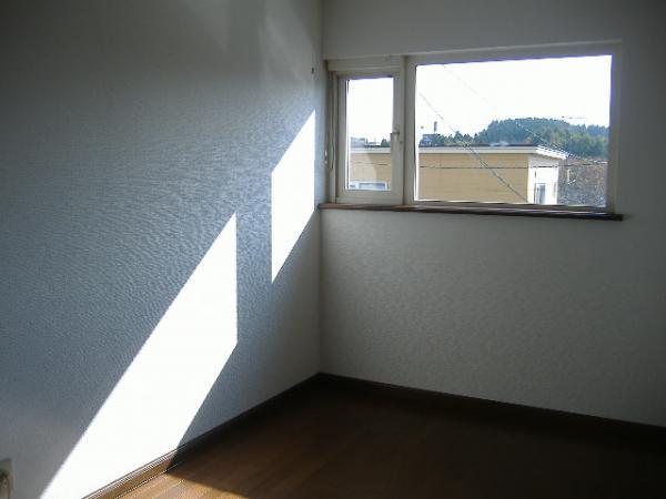 Non-living room. Second floor Western-style housed there