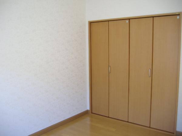 Non-living room. In the bedroom