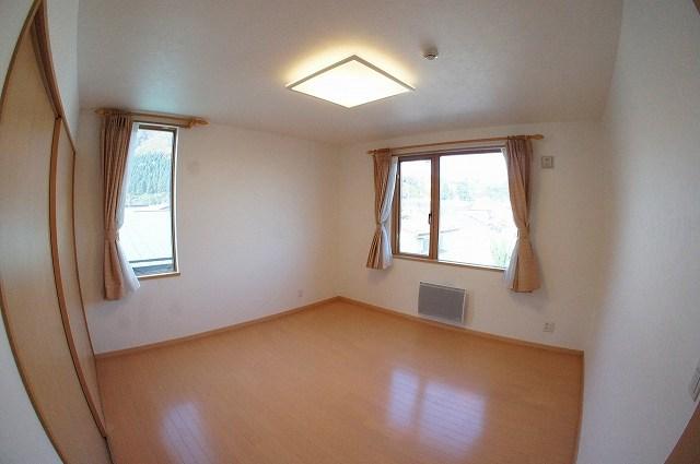 Non-living room. 3rd floor