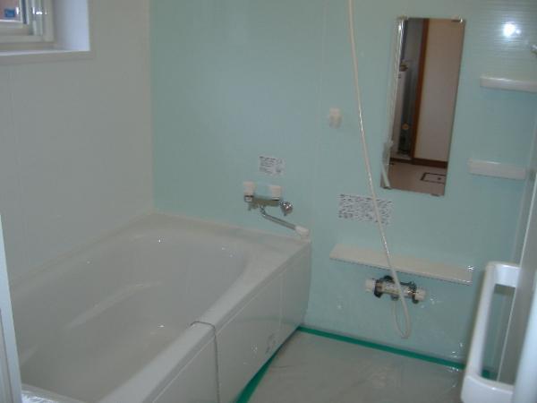 Bathroom. Newly established unit bus