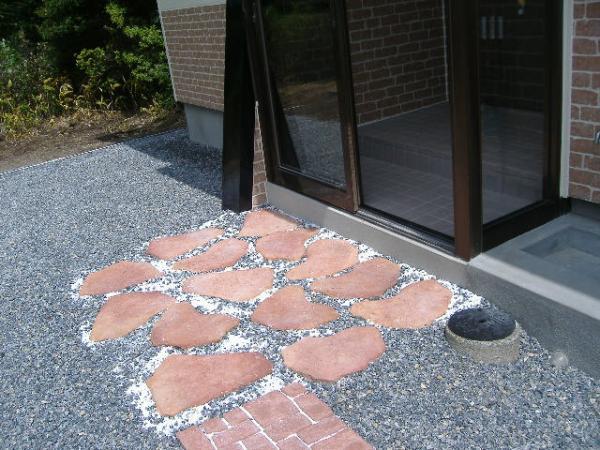 Other local. Entrance before the paving stones