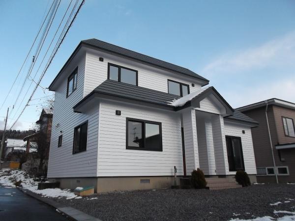 Local appearance photo. Quiet location 2003 Built