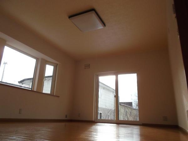 Living. 11 Pledge living