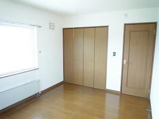 Non-living room. 2 Kaiyoshitsu