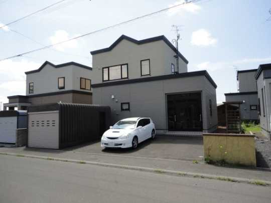 Local appearance photo. Local 1