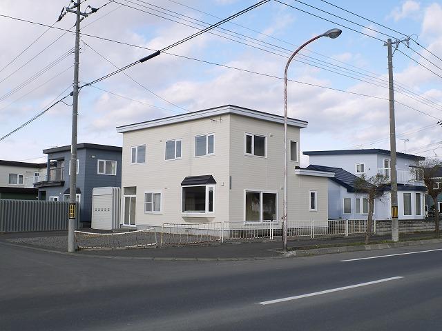 Local appearance photo. Local (11 May 2013) Shooting