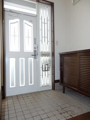 Non-living room. Entrance