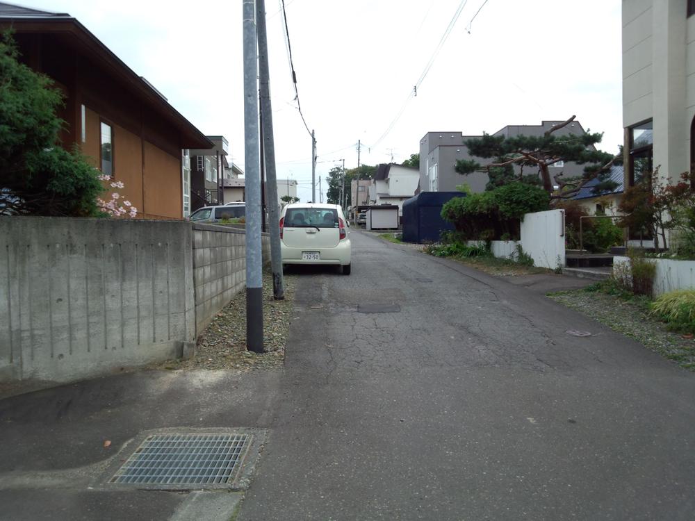 Local photos, including front road. Local (10 May 2013) Shooting