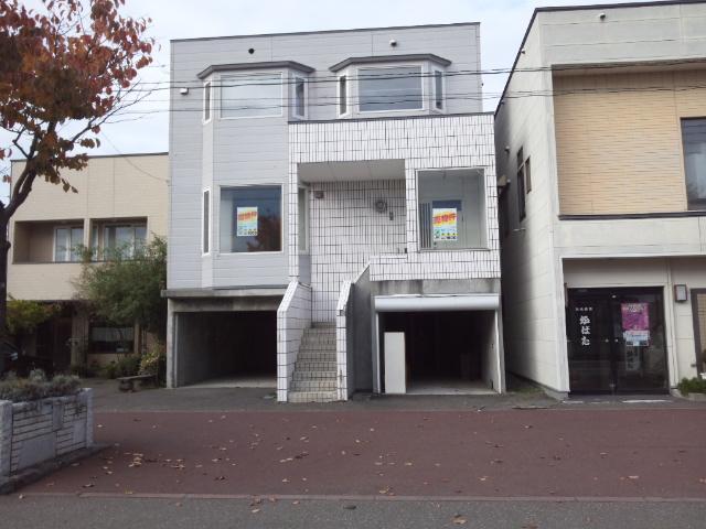 Local appearance photo. Local (10 May 2013) Shooting