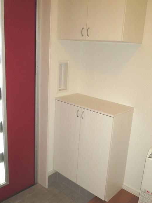 Entrance. Local (12 May 2013) Shooting