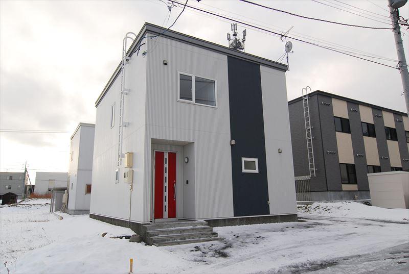 Local photos, including front road. 2013 December 17, shooting