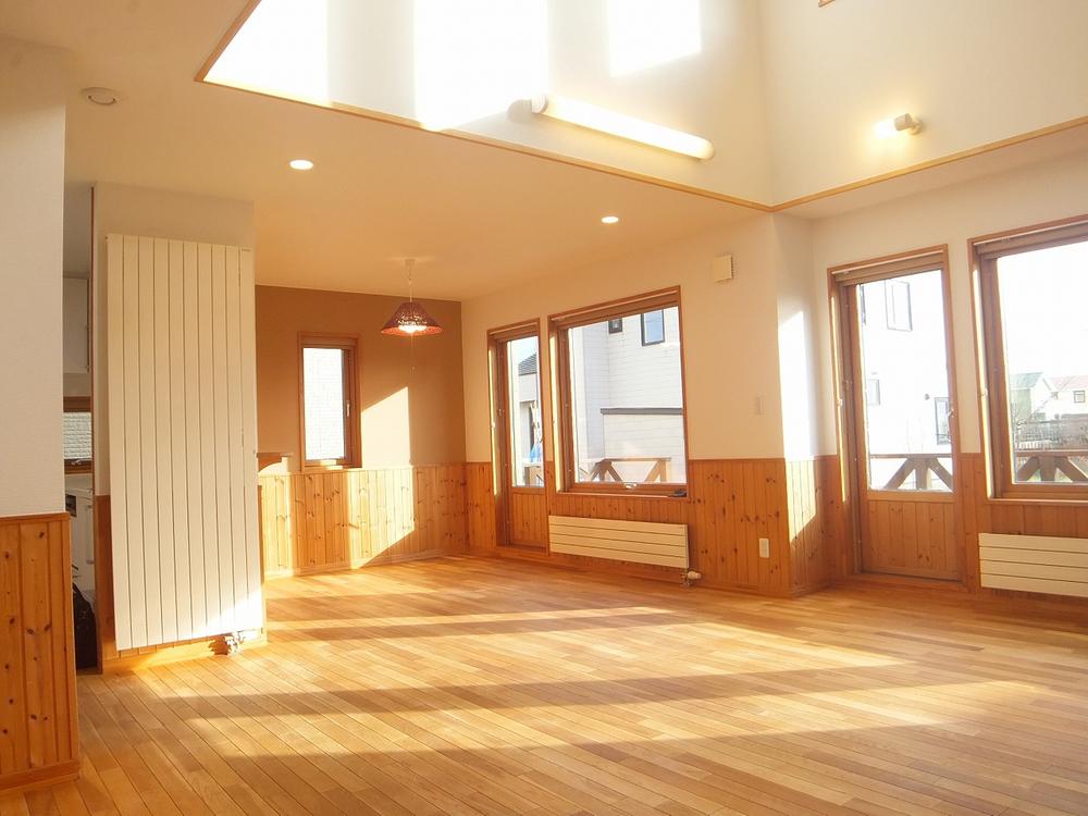 Living. Local (11 May 2013) Shooting