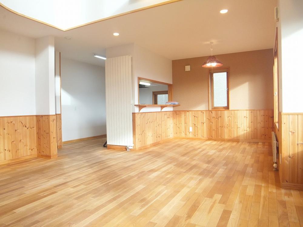 Living. Local (11 May 2013) Shooting