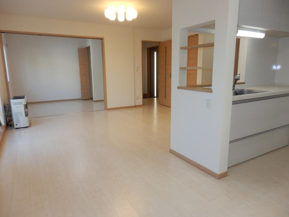 Living. Room (August 2013) Shooting Shoot the living room from the dining room Large space of Western-style combined 23 Pledge