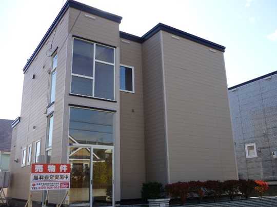 Local appearance photo. Exterior (1)