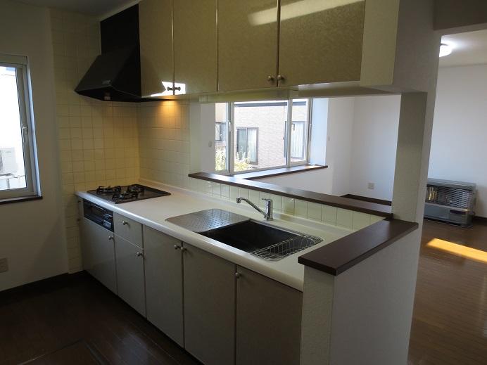 Kitchen. Local (10 May 2013) Shooting