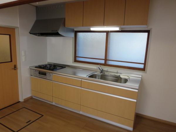 Kitchen. Replaced with a new system Kitchen