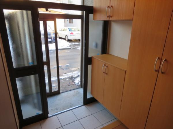 Entrance. Housed plenty of cupboard