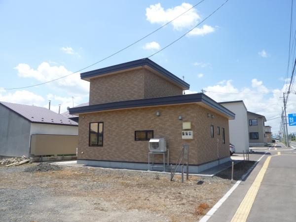 Other local. Appearance from the east side