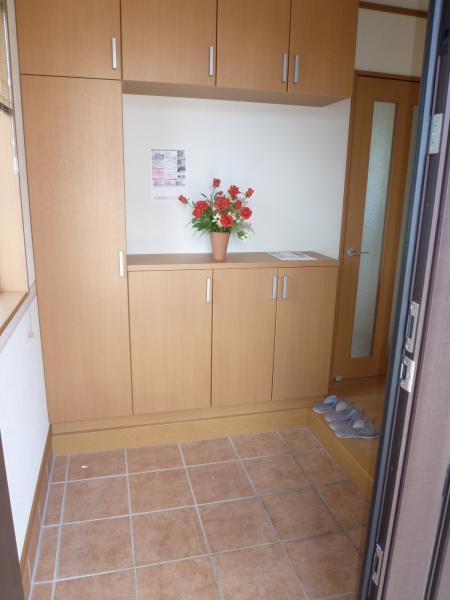 Entrance. Entrance hall