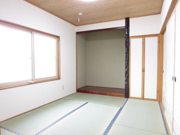 Non-living room. 6 is a tatami mat Japanese-style room.