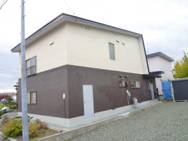 Local appearance photo. The north side of the exterior photo