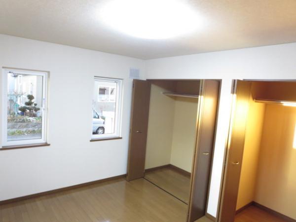 Non-living room. Do you want to your child's room?