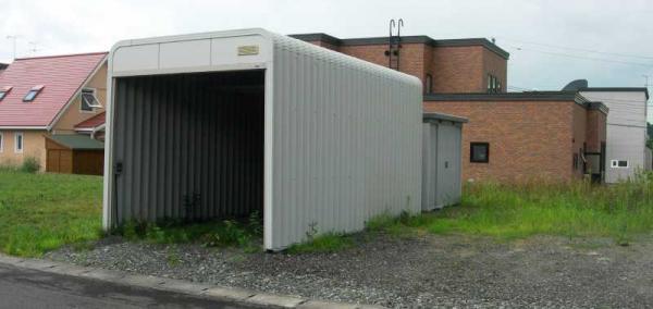 Parking lot. Cascade Garage, Storeroom of Inaba