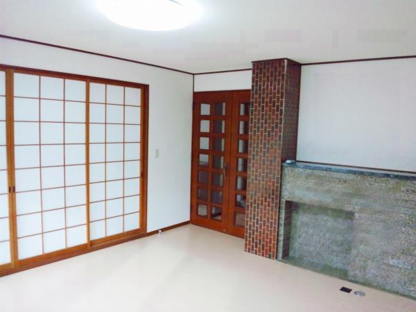 Living. The living has a Fireplace