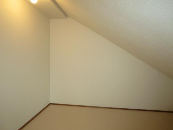 Receipt. It is a closet. You can plenty of storage.