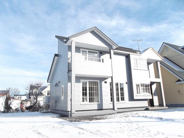 Local appearance photo. Finished bright. Also firmly painted foundation!